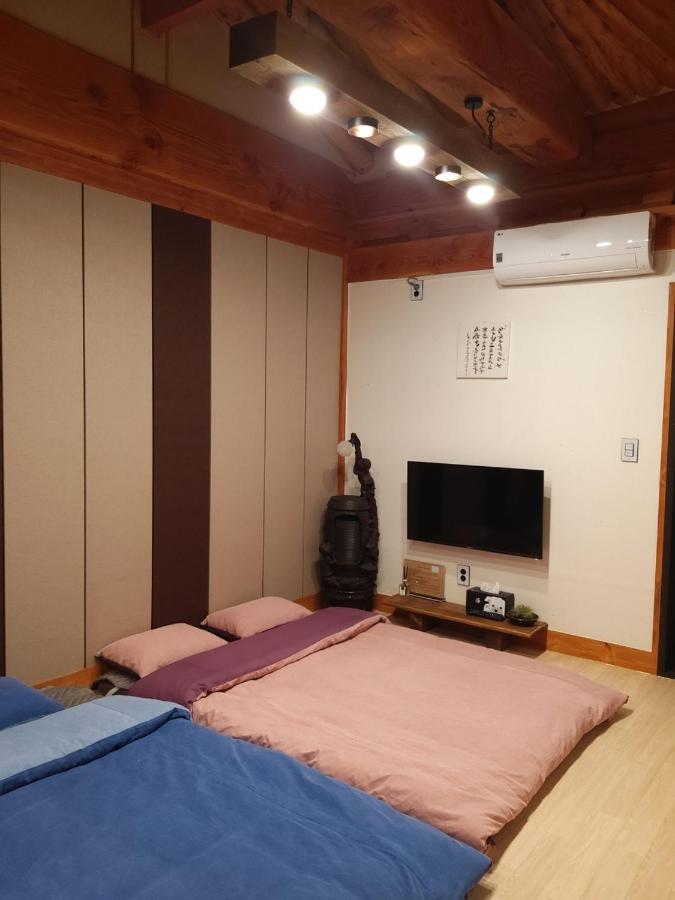 Wonhwaroo Villa Gyeongju Bagian luar foto