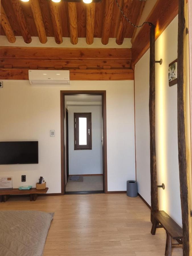 Wonhwaroo Villa Gyeongju Bagian luar foto